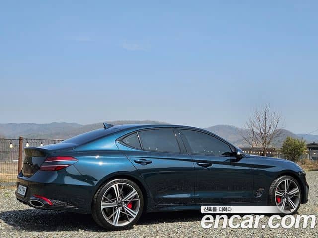Genesis G70