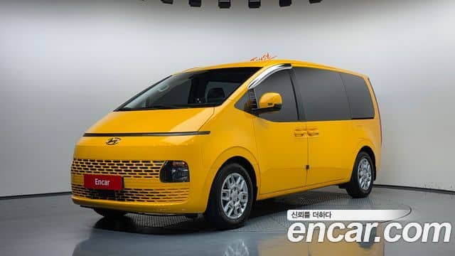 Hyundai Staria