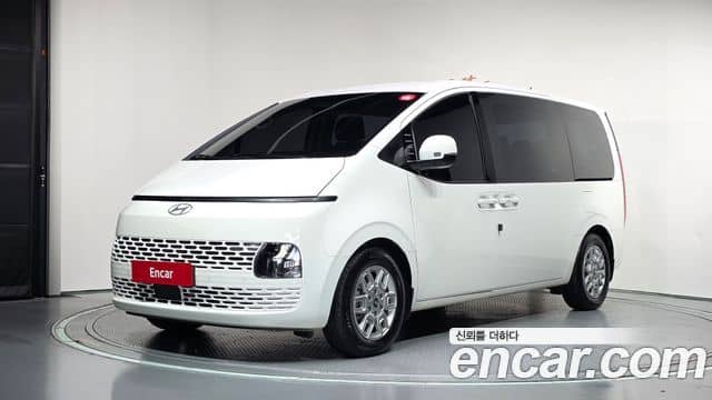 Hyundai Staria