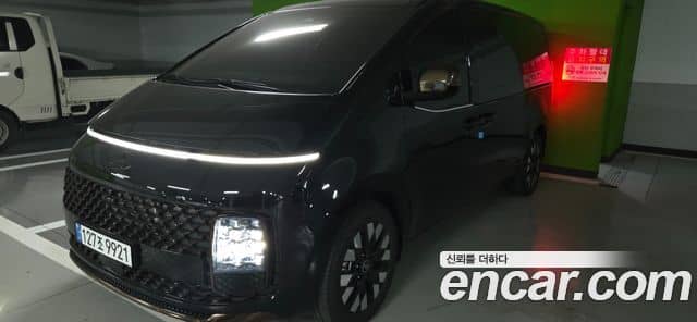 Hyundai Staria