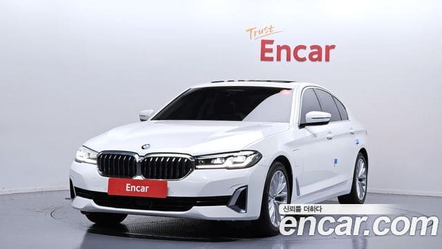 BMW 5 Series — фото 1