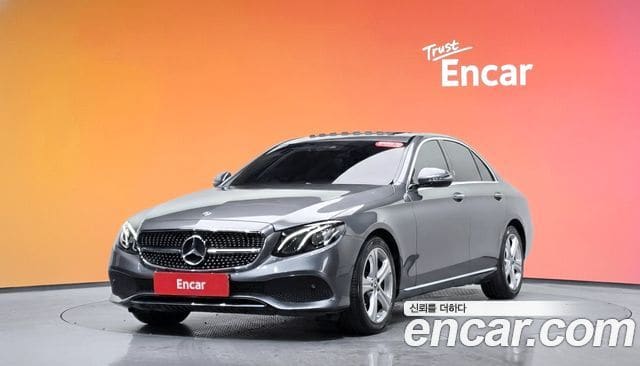 Mercedes-Benz E-Class — фото 1