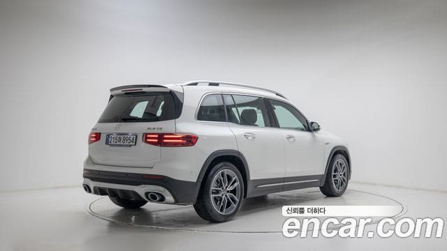 Mercedes-Benz GLB-Class — фото 1