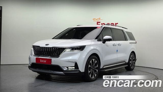 Kia Carnival — фото 1