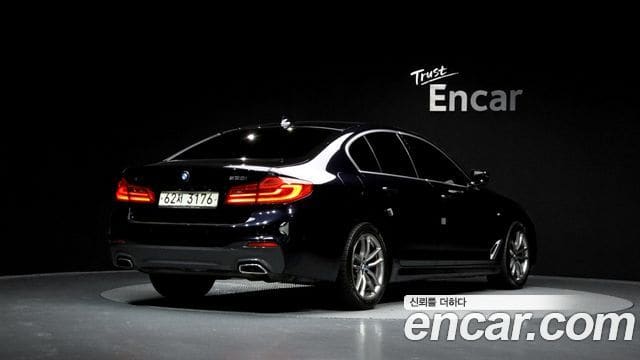 BMW 5 Series — фото 1