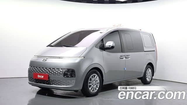 Hyundai Staria