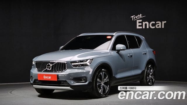 Volvo XC40 — фото 1