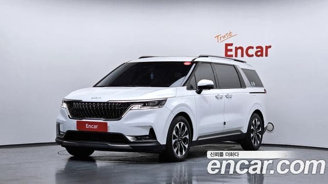 Kia Carnival — фото 1