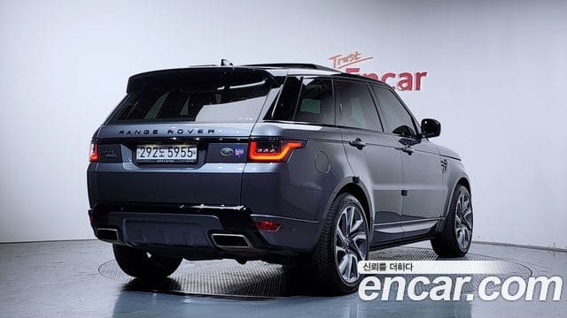 Land Rover Range Rover Sport — фото 1