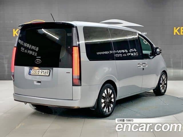 Hyundai Staria