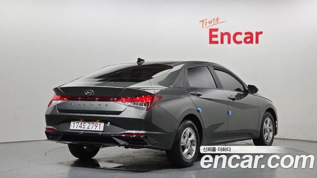Hyundai Avante — фото 1