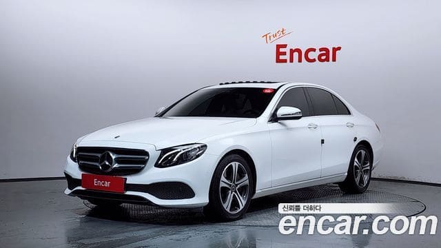 Mercedes-Benz E-Class — фото 1