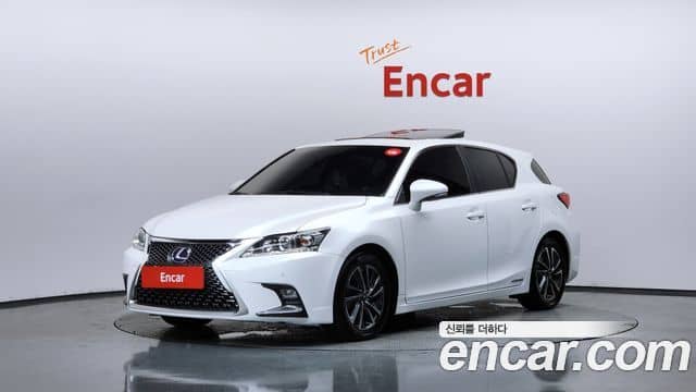 Lexus CT200h