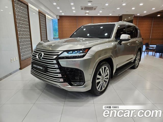 Lexus LX — фото 1