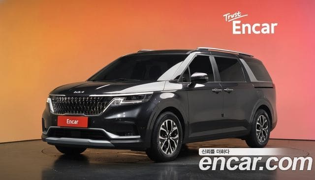 Kia Carnival — фото 1