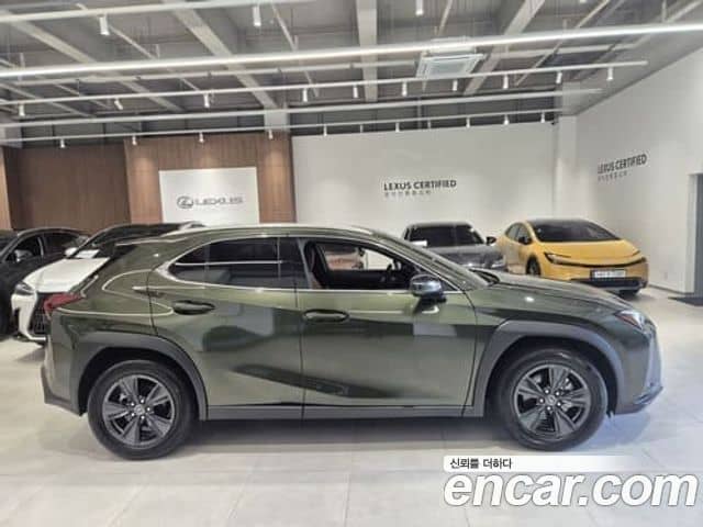 Lexus UX300h