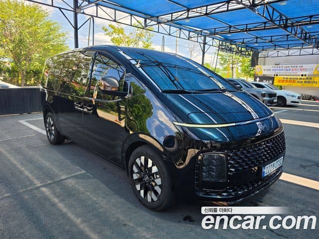 Hyundai Staria