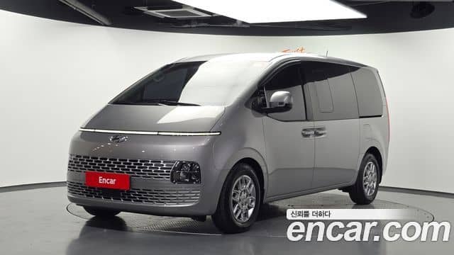 Hyundai Staria