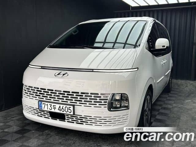 Hyundai Staria