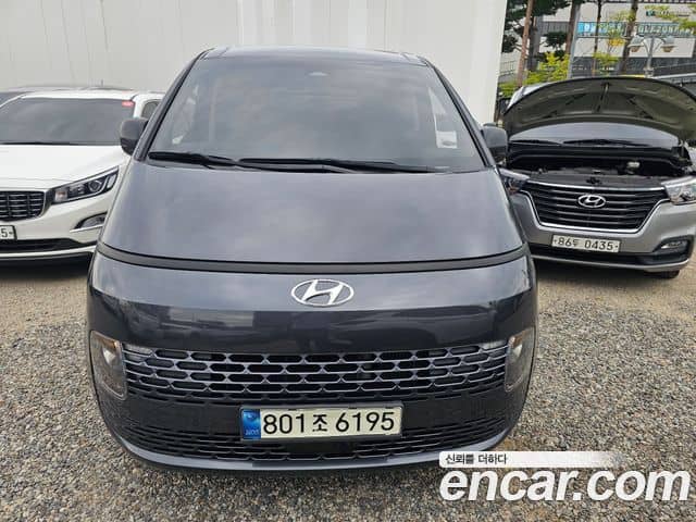 Hyundai Staria