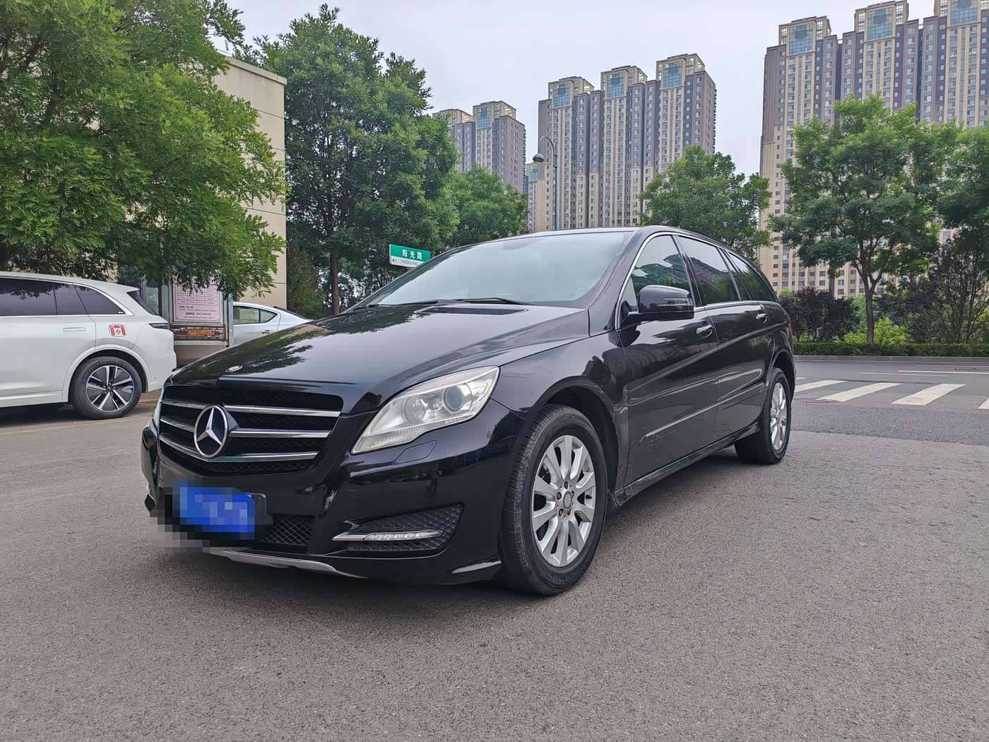 Mercedes-Benz R-Class