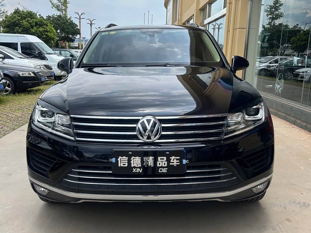 Volkswagen Touareg