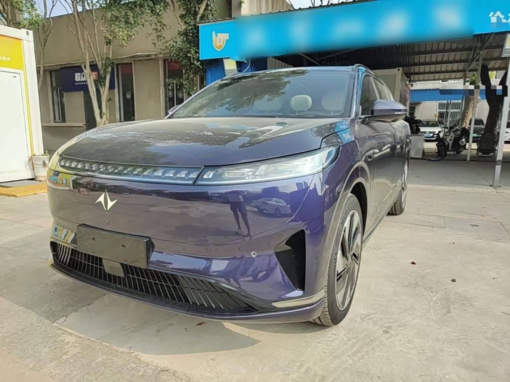Dongfeng Yipai eπ008