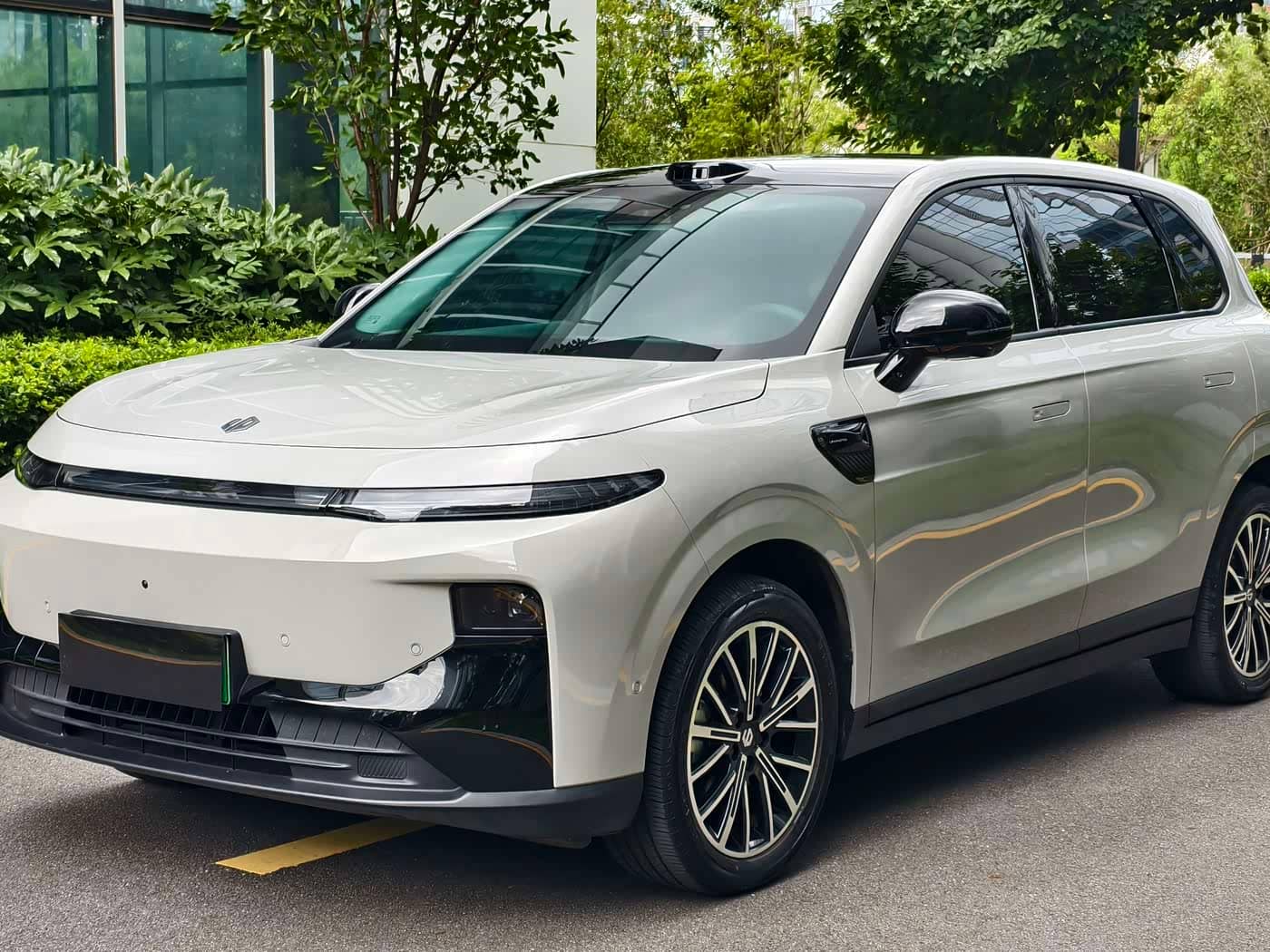 Leapmotor B10