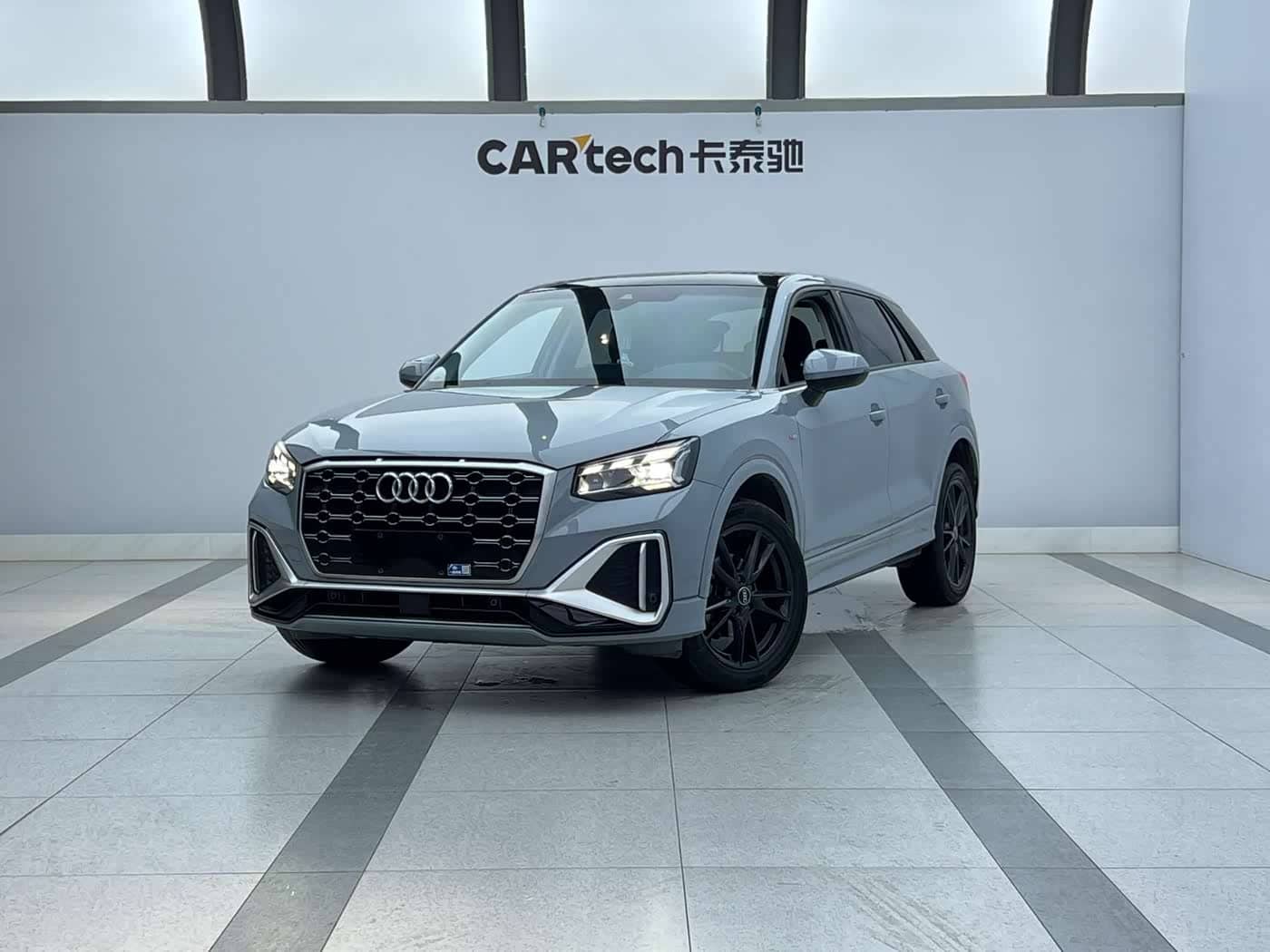 Audi Q2L