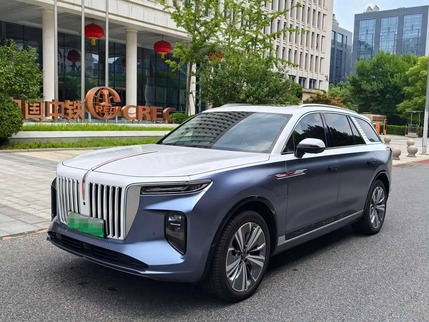 Hongqi E-HS9