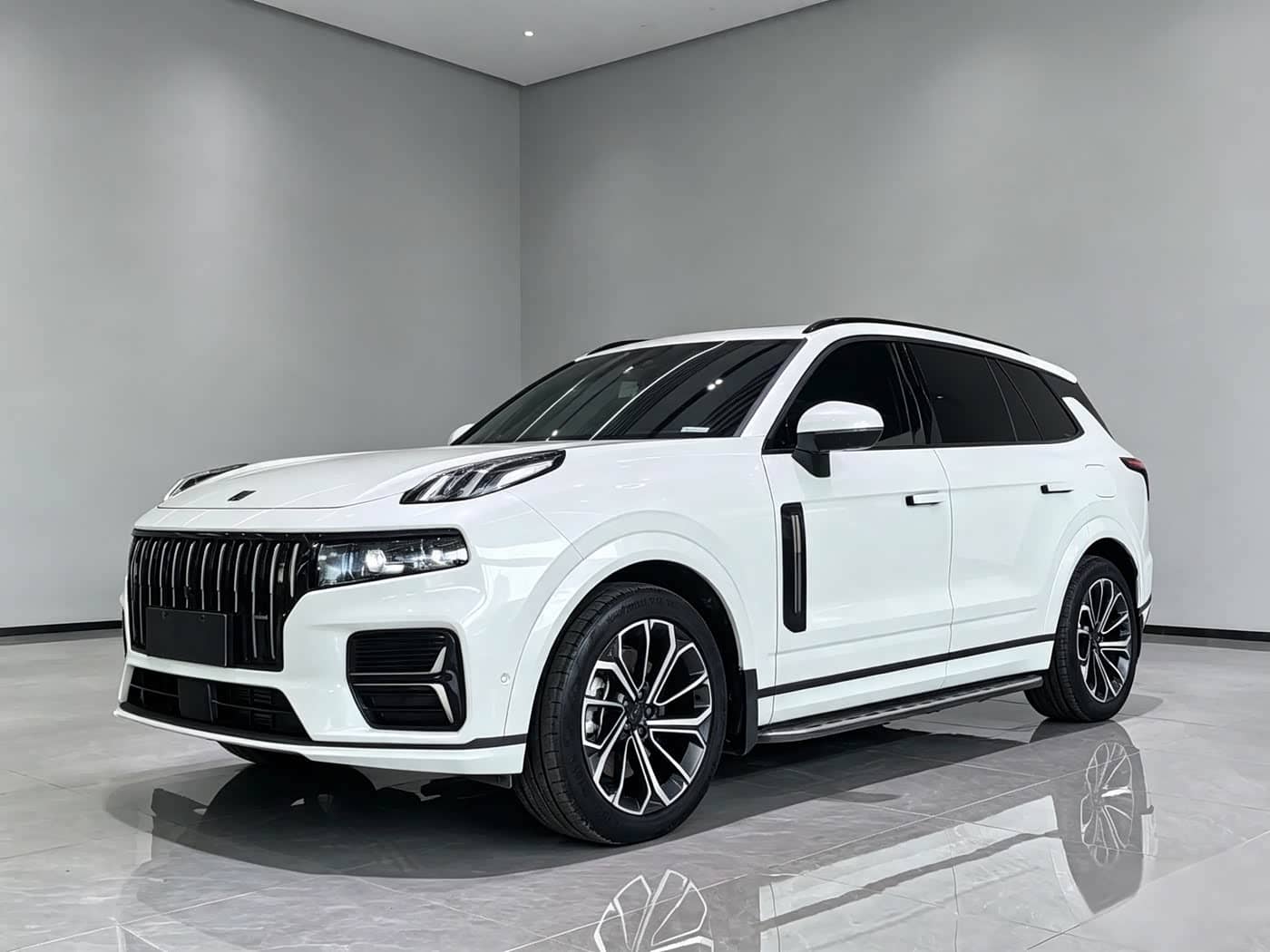 Lynk & Co 09 EM-P