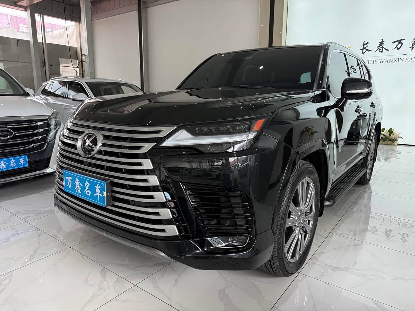 Lexus LX