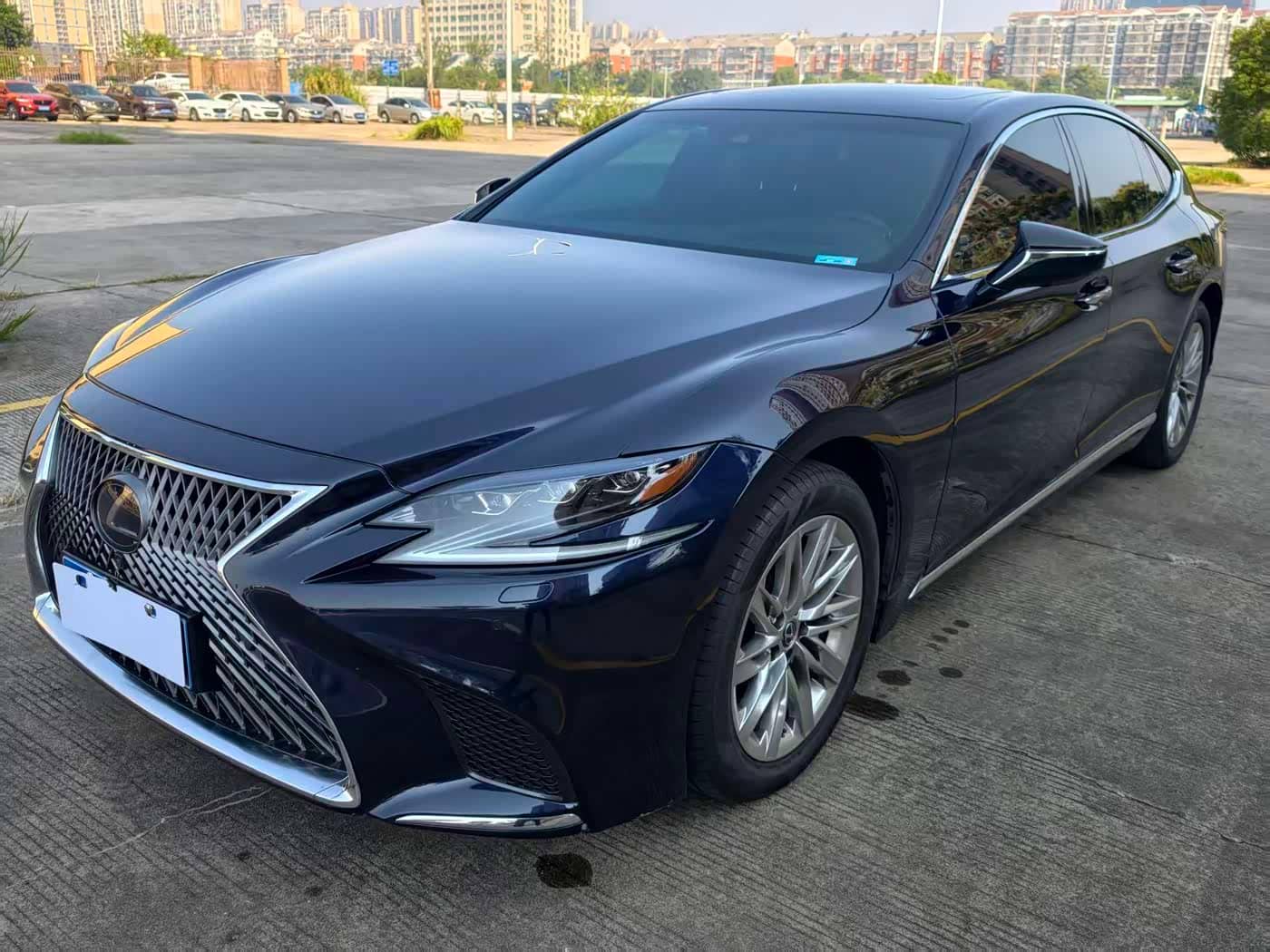 Lexus LS