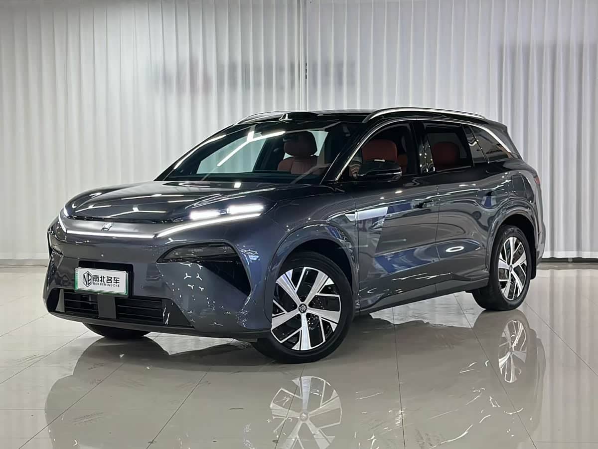 BYD Tang L