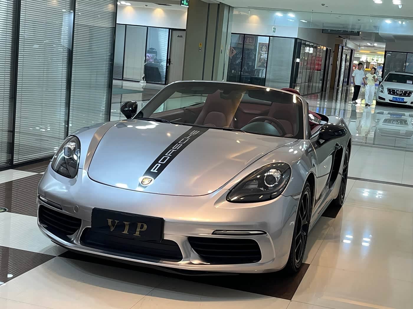 Porsche 718