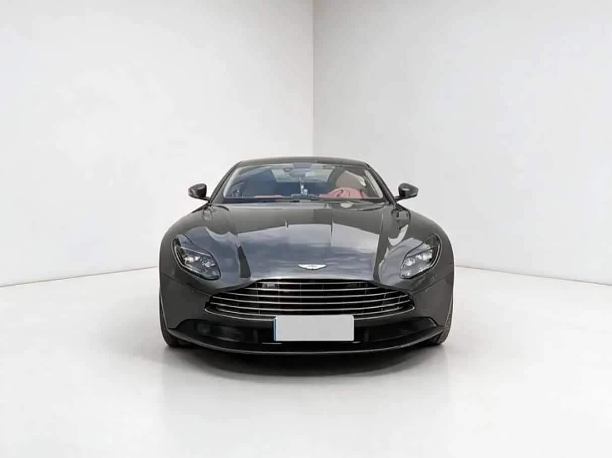 Aston Martin DB11