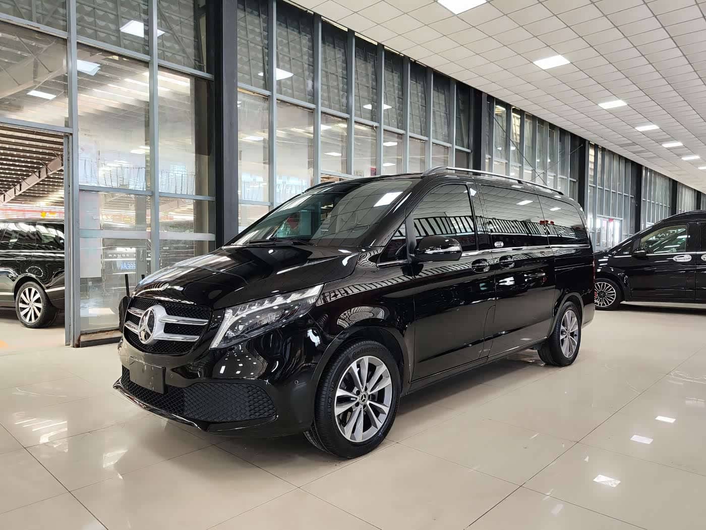 Mercedes-Benz V-Class