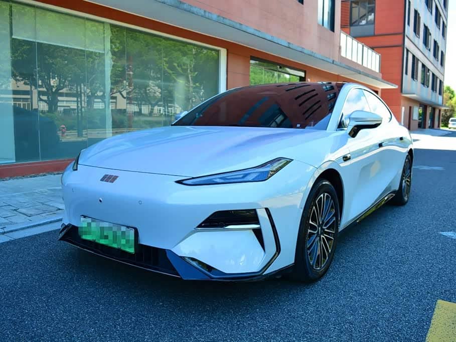 Geely Galaxy Galaxy E8