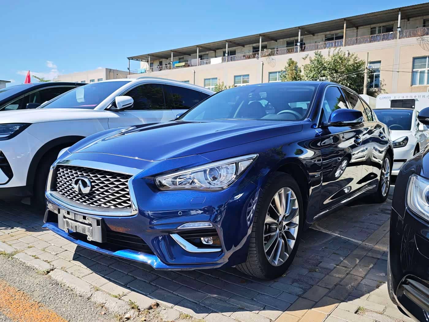 Infiniti Q50L