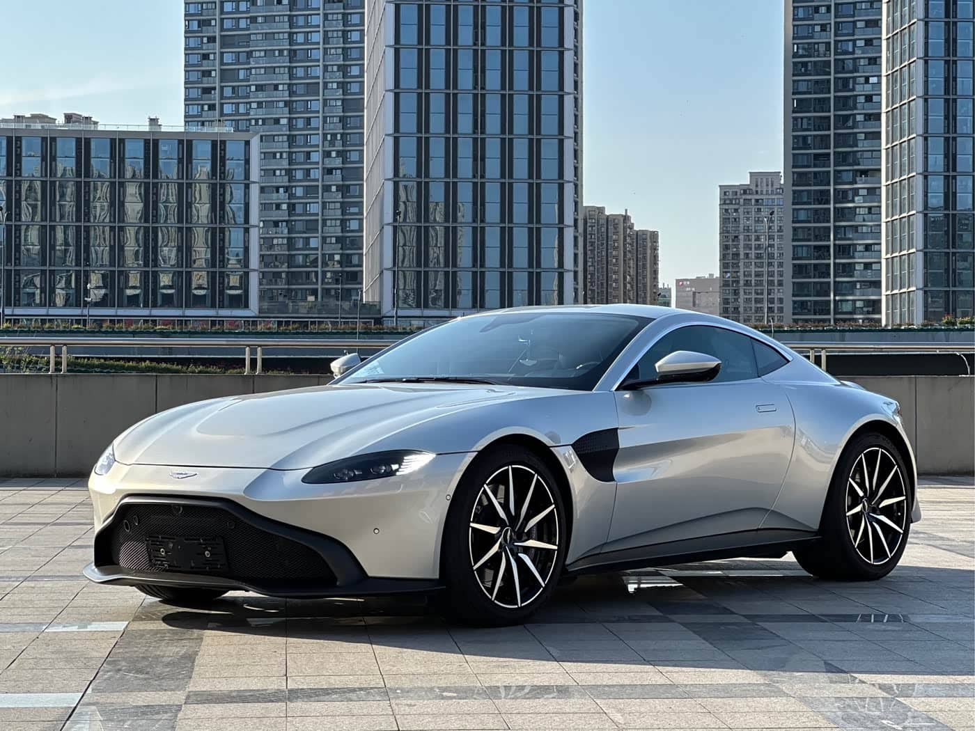 Aston Martin V8 Vantage