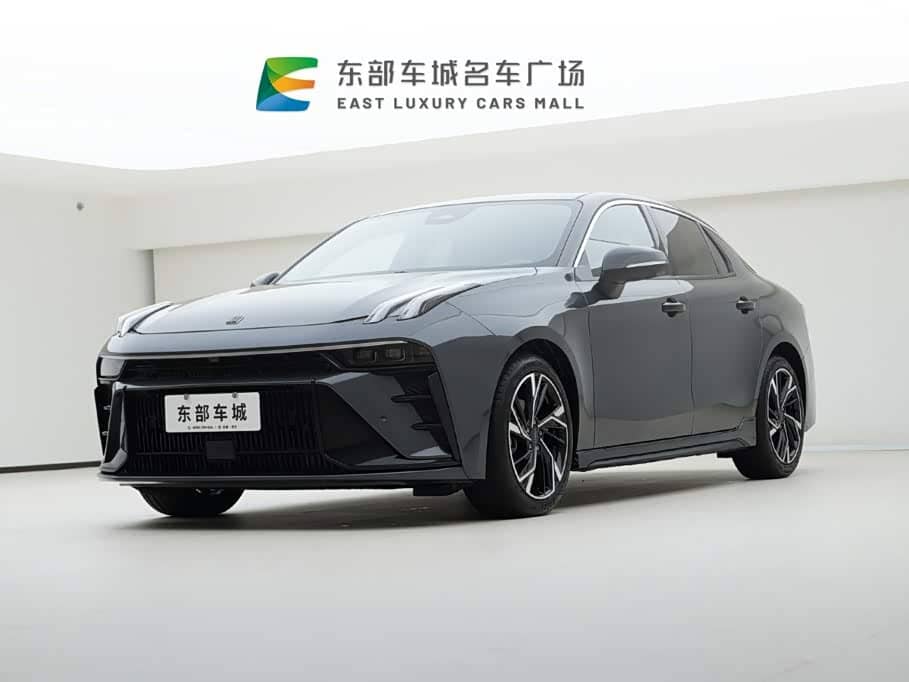Lynk & Co 03