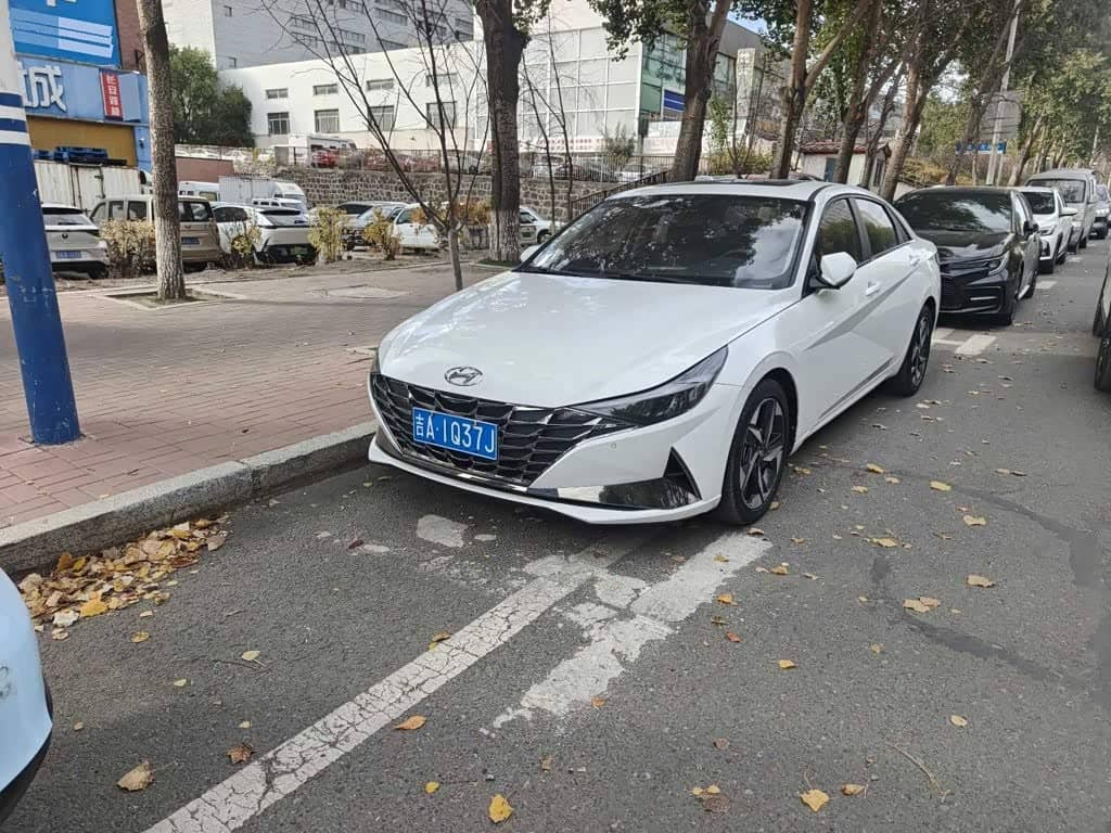 Hyundai Elantra