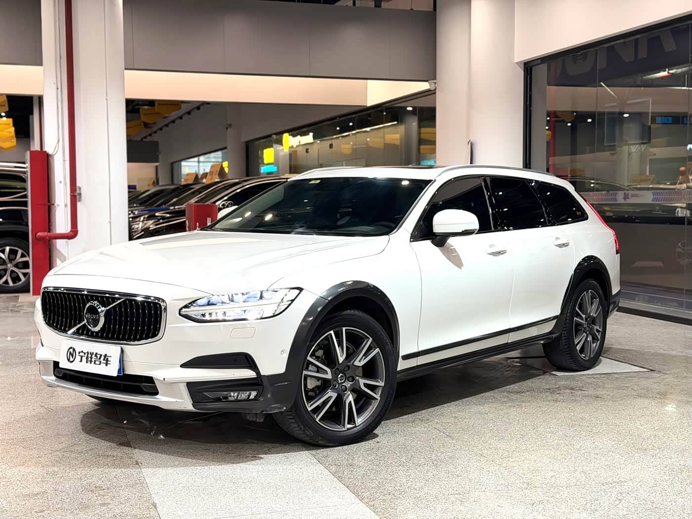 Volvo V90
