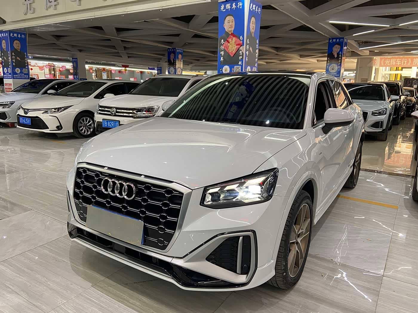 Audi Q2L