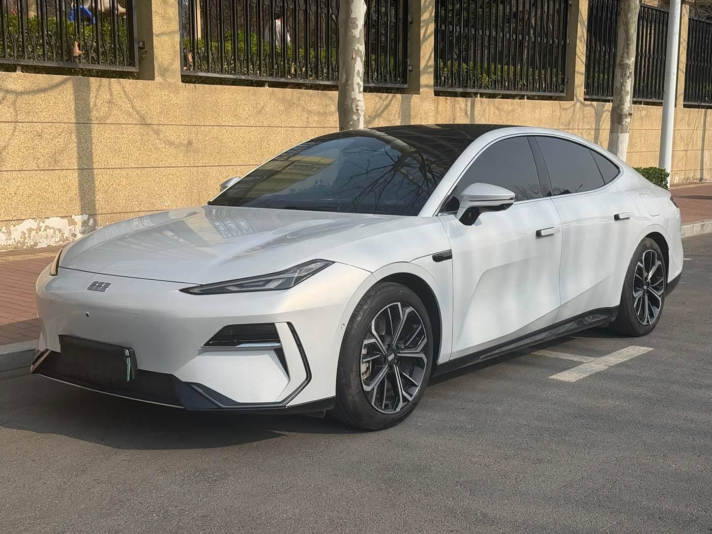 Geely Galaxy Galaxy E8