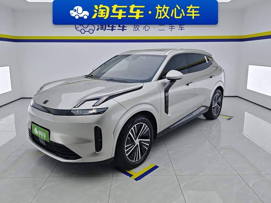 Lynk & Co 08 EM-P