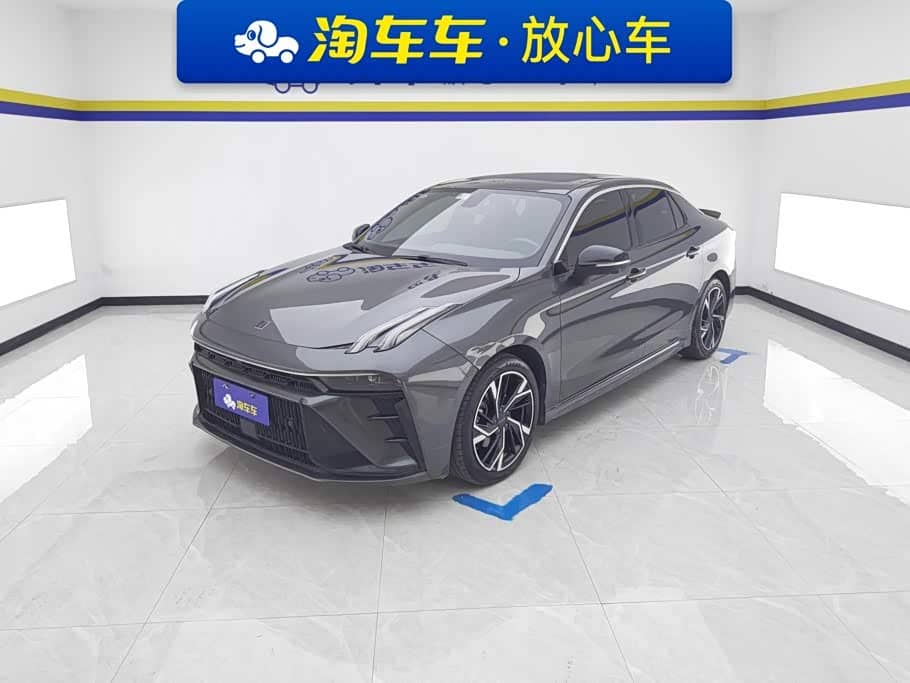 Lynk & Co 03