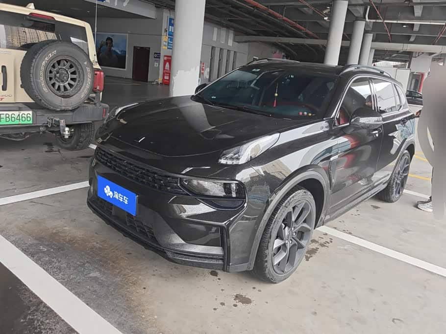 Lynk & Co 01