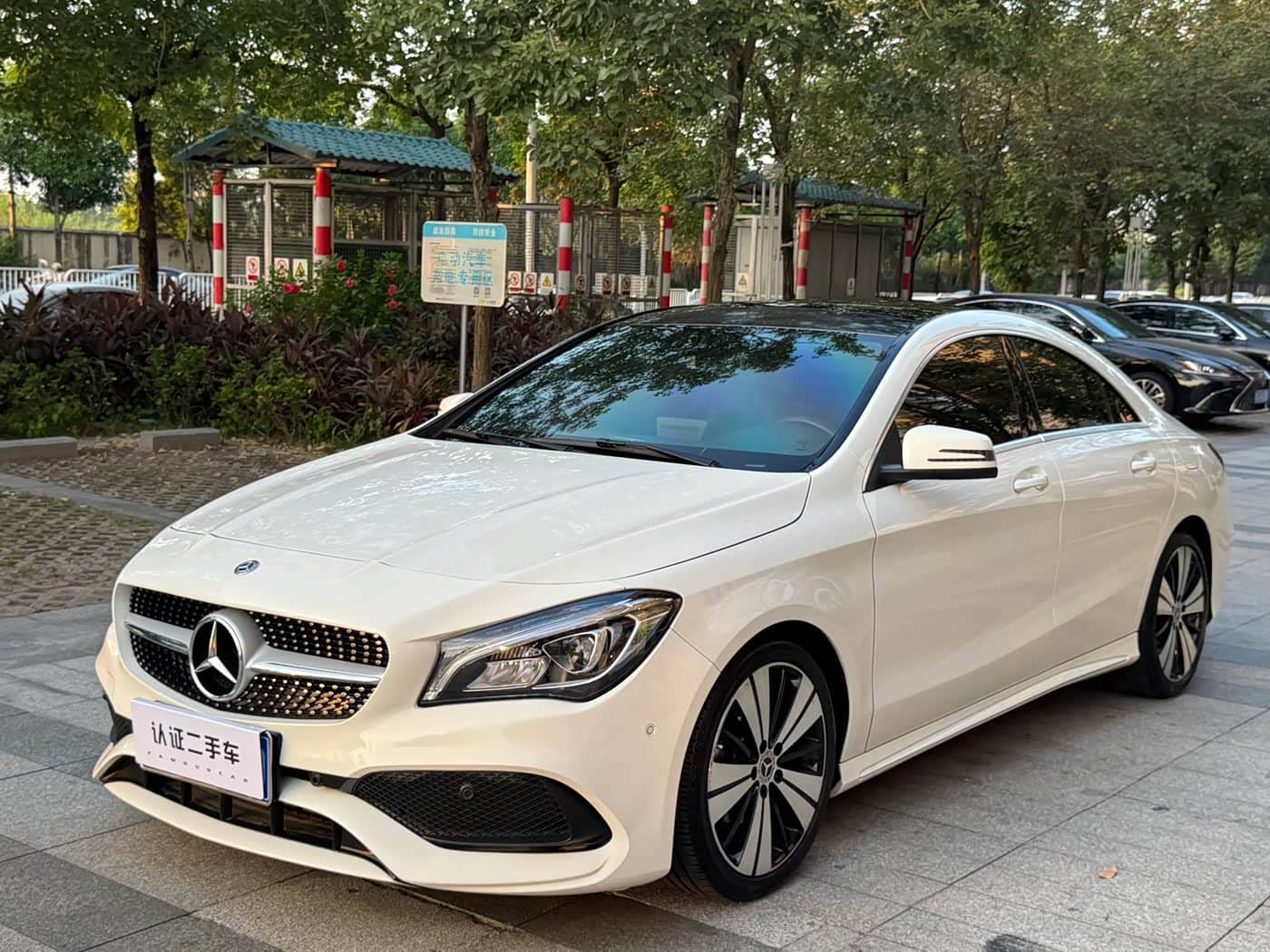 Mercedes-Benz CLA