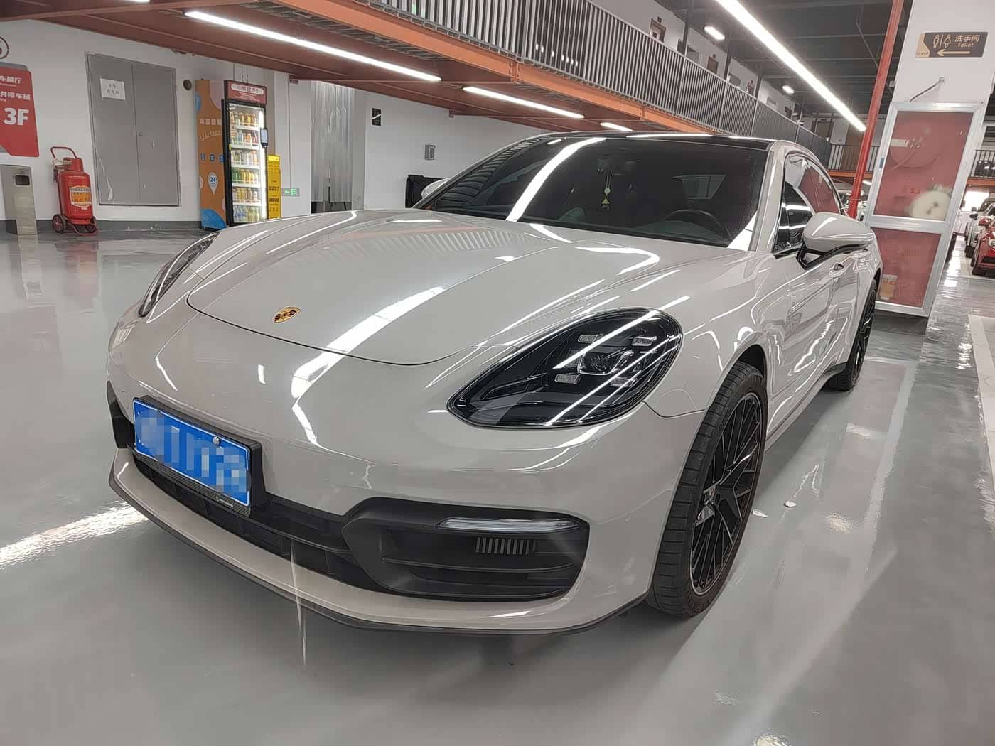 Porsche Panamera